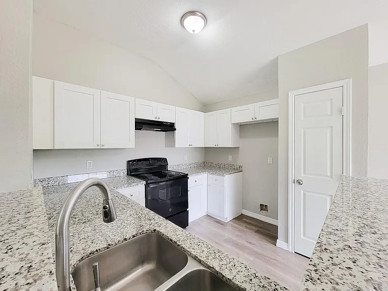 15814 Murrelet Ct — Photo 15