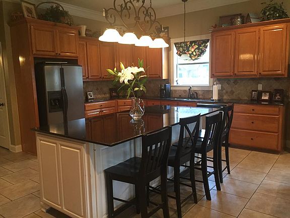 2nd image of 18289 Fountain Hill Blvd