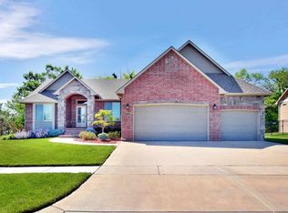 2219 N Rough Creek Rd, Derby, KS 67037