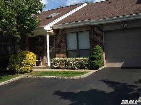 1st image of 20 W Pond Ct