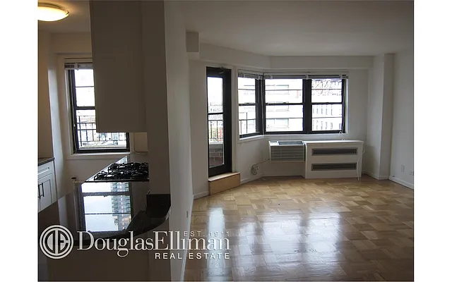 Rented by Douglas Elliman | media 6