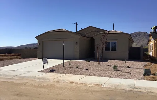 5203 N Valle Verde Photo 1