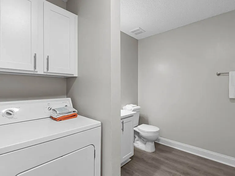 Indigo Apartments — Photo 37