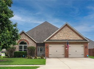 5683 Jade Dr, Springdale, AR 72764