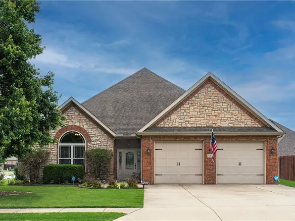 5683 Jade Dr, Springdale, AR 72764