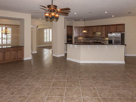 4th image of 171 La Mesa Dr