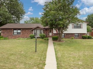 223 S Park View Dr, Park View, IA 52748