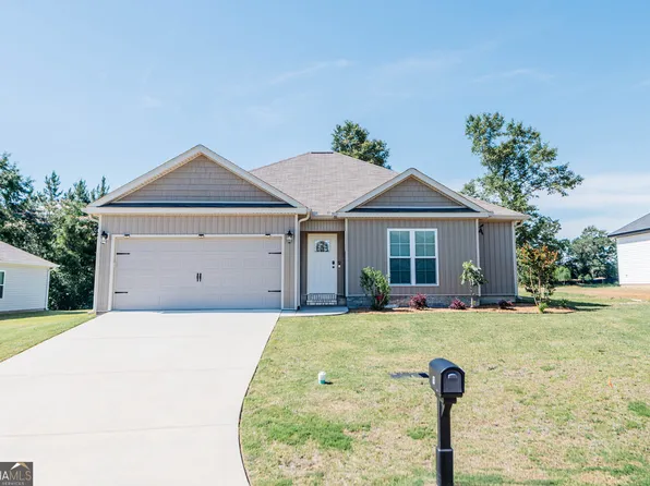65 Cole Dr, Hawkinsville, GA 31036