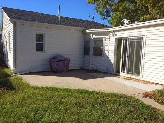 2nd image of 1813 Avenue F