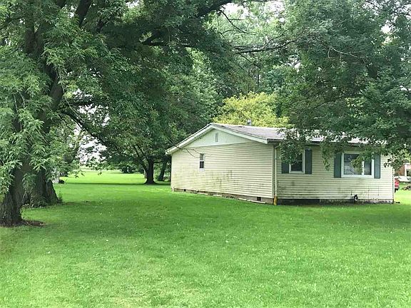 3rd image of 704 N Eastwood Dr