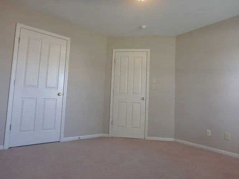 2303 Silver Leaf Ct — Photo 18