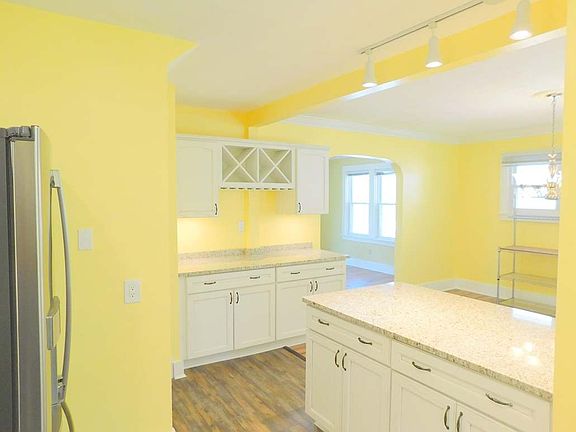 5th image of 671 Shady Dr E