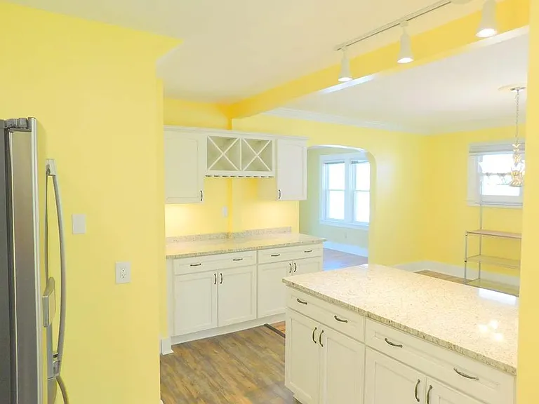 671 Shady Dr E — Photo 5