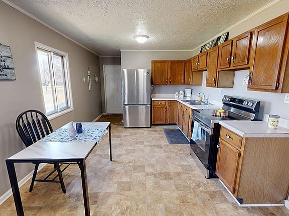 2nd image of 2051 Willowood Dr S