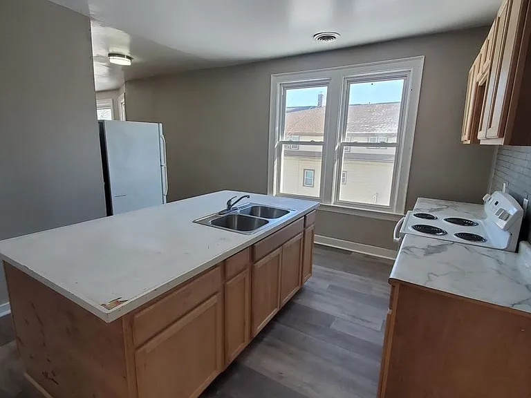 223-225 E Burleigh St. (Duplex)(Ace Property) — Photo 10