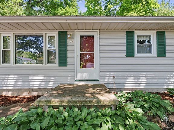 4th image of 108 Brady Ln
