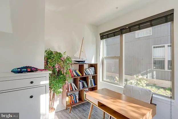 2008 Northbank Pl — Photo 7