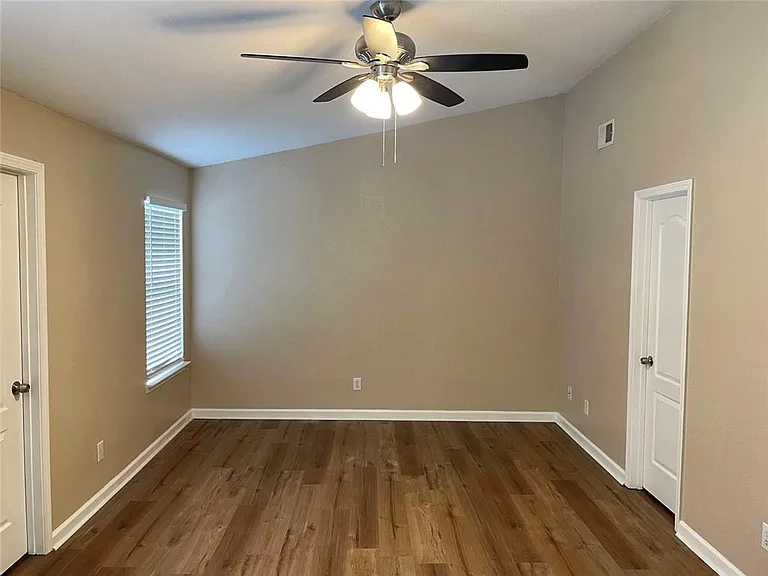 5092 Windsor Forrest Ln — Photo 13