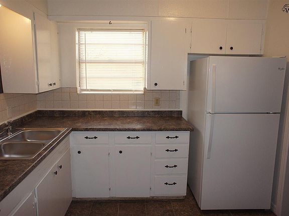 5th image of 4328 Featherston Ave