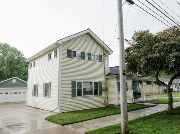 883 E South St, Corry, PA 16407