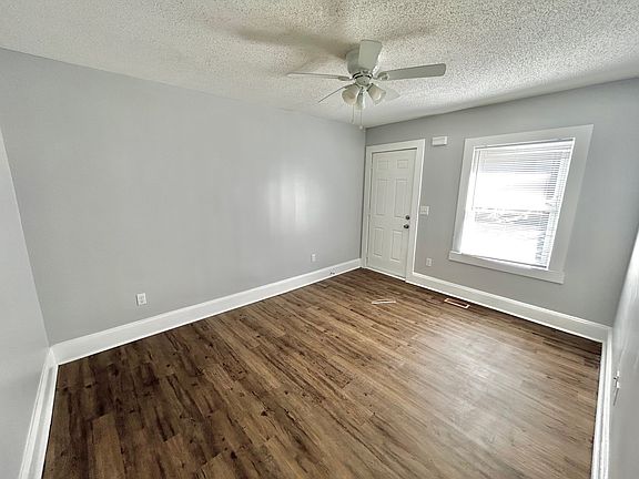 4th image of 224 Walker Ave #224