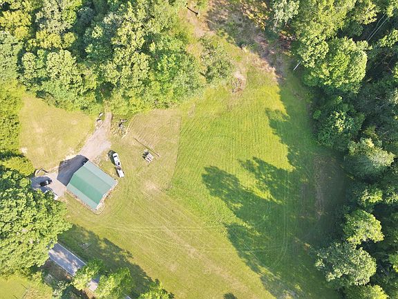 5th image of Burkes Garden Rd