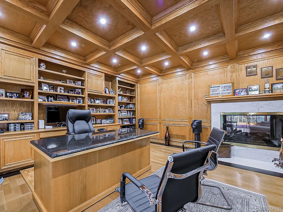 17477 Iris Cir, photo 22