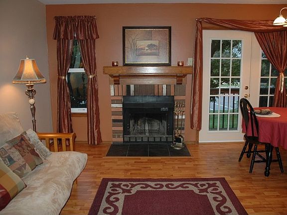 Living Room/ dining room