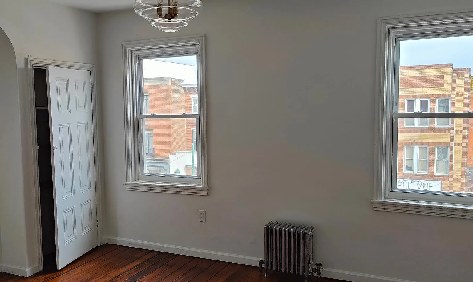 2822 W Girard Ave — Photo 2