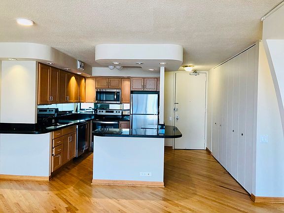 5th image of 405 N Wabash Ave Unit 2802
