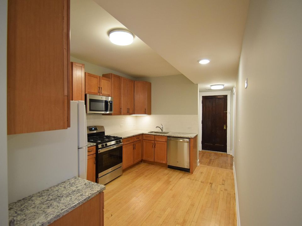 1st image of 2254 W Farragut Ave #2R