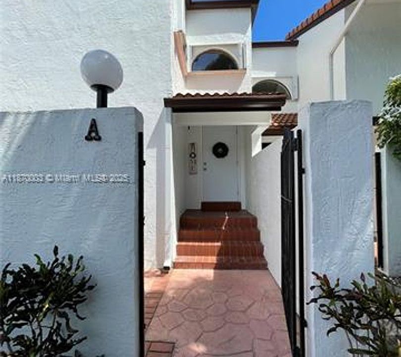 1st image of 1301 SW 124th Ct #Townhouse 20-a