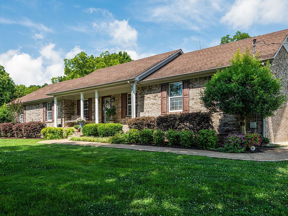726 Hickory Dr, Pulaski, TN 38478 Zillow