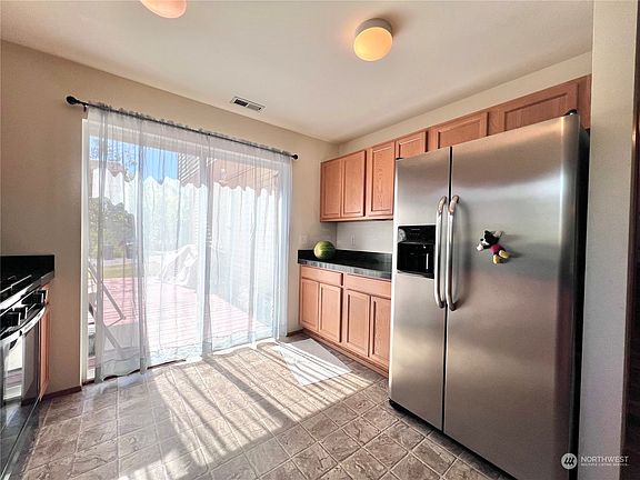2nd image of 5330 Larrabee Way