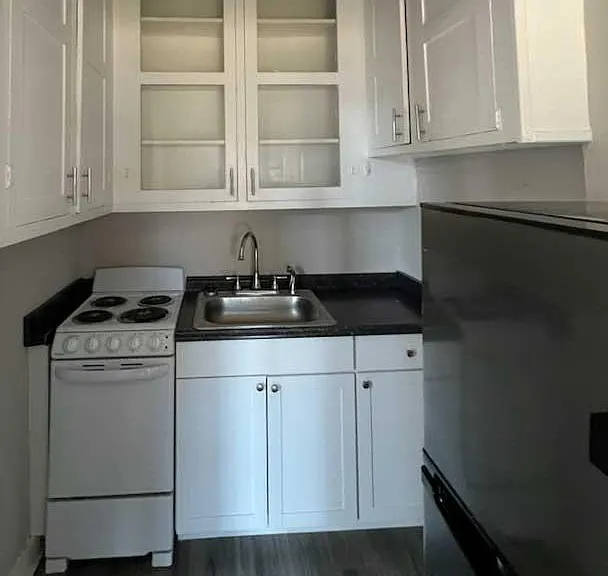 604 Mountain Ave SW #2 — Photo 6