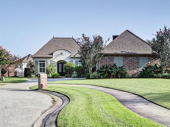 3rd image of 402 Bluebonnet Dr