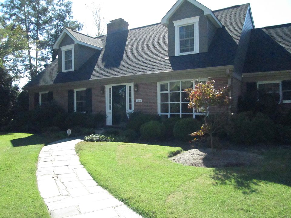 1st image of 509 Dogwood Dr