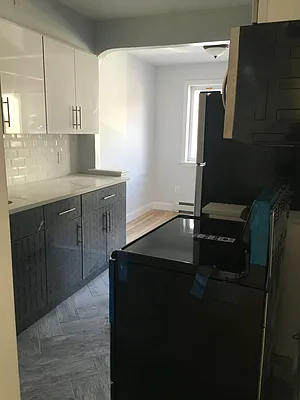 Rented by Metropolis International Realty Inc. | media 27