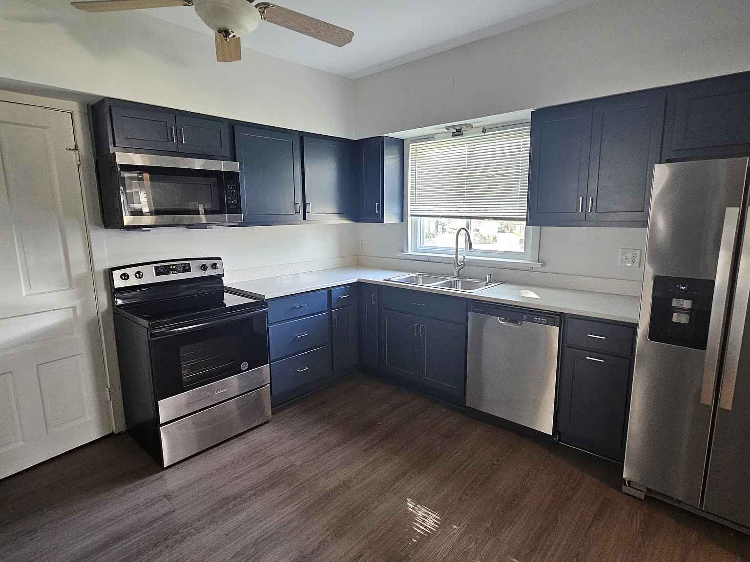 427 N Johnson St — Photo 2