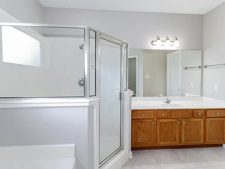 8750 Rogers Park Ave — Photo 12