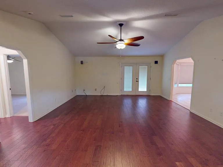 206 Myrick Dr — Photo 7