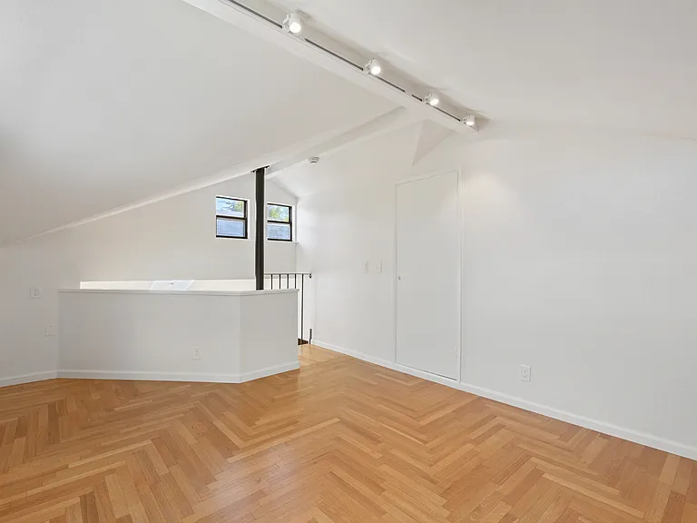 1351 Harker Ave — Photo 27