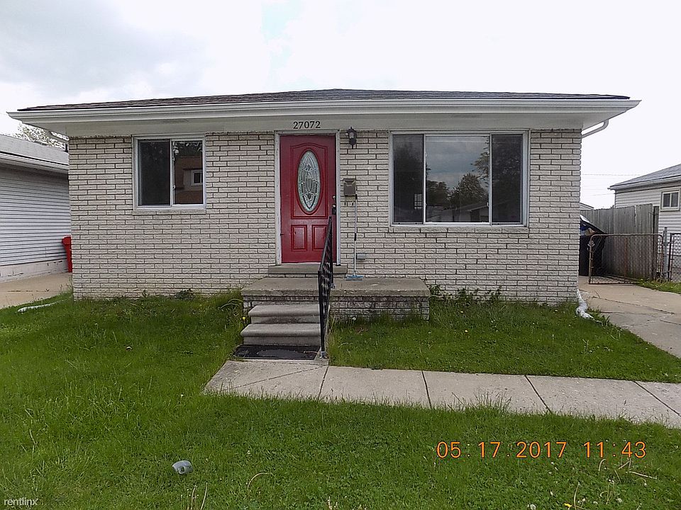 1st image of 27072 Collingwood St
