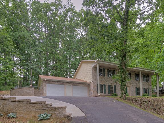 2nd image of 1205 Flint Dr
