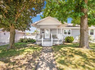 1018 Taylor St, Mishawaka, IN 46544