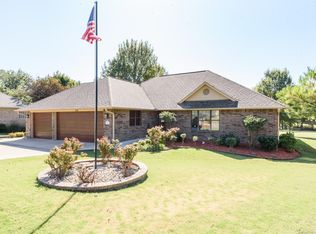 3101 Bogey Ct, Claremore, OK 74019
