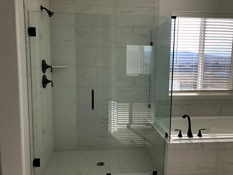 493 W Woodland Rd — Photo 15
