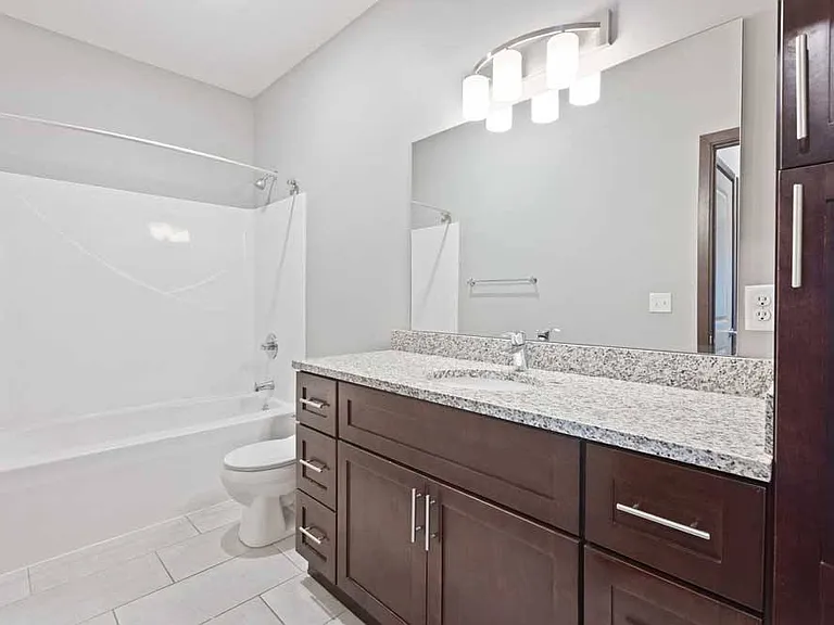 360 at Jordan West — Photo 105