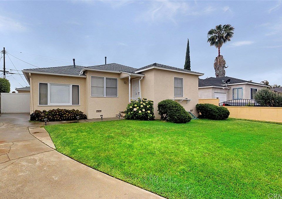 1st image of 714 W 148th Pl