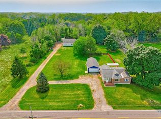 1739 Woodard Rd, Webster, NY 14580